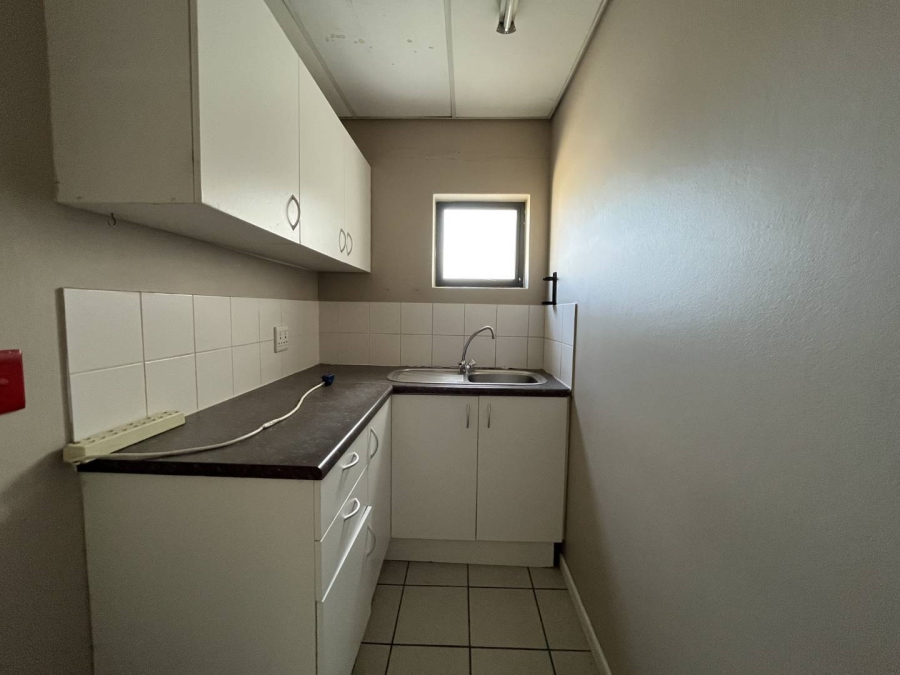 To Let commercial Property for Rent in Montague Gardens Western Cape